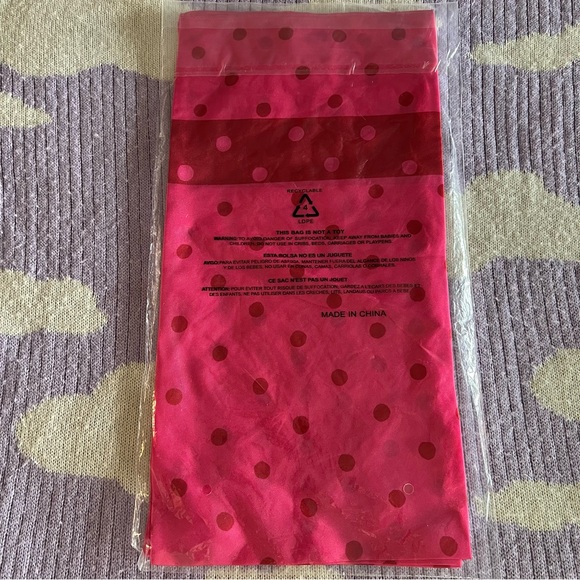 NWT Kate Spade Painterly Polka Dot 100% Silk Square Scarf Pink Cloud KS1003795C - Picture 3 of 8